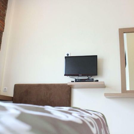 Amerta Giri Guest House Вонособо Екстериор снимка